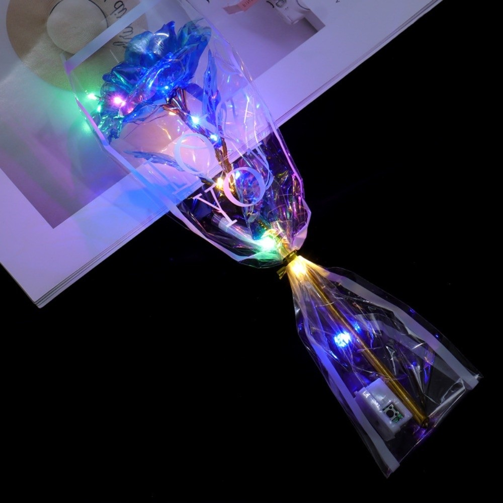 Photography Artificial Lighting - Rose en feuille d'or scintillante avec