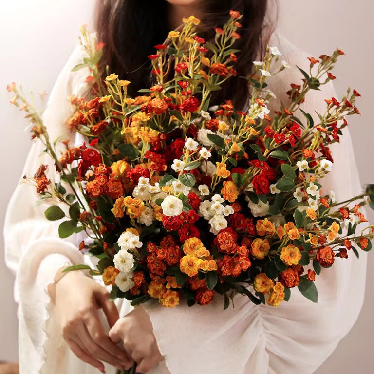 Photography Artificial Lighting - Petits bouquets de roses artificielles de